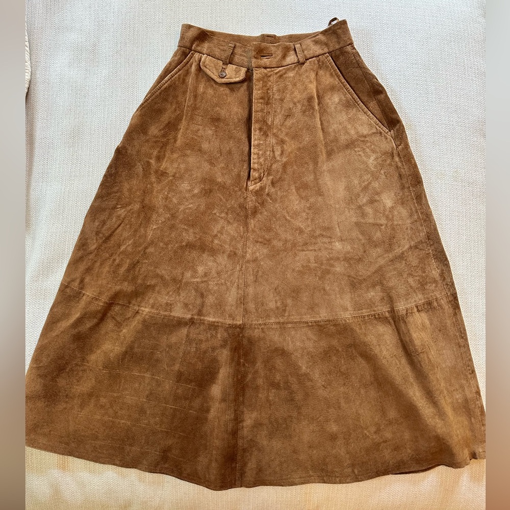 Elegant Tan Midi Skirt